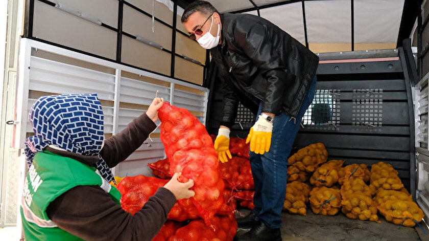 Cumhurbaşkanı Erdoğan talimatı verdi: Üreticiden patates ve soğan alınıp ücretsiz dağıtılacak