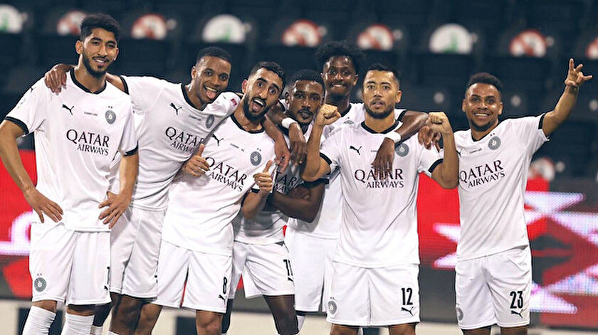 Beşiktaşın eski futbolcusu 40 yaşında yıldızlaştı, takımı namağlup şampiyon oldu