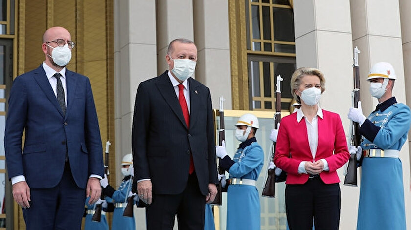Fransız basını yazdı: Koltuk krizinde hata Charles Michelin protokol servisinde