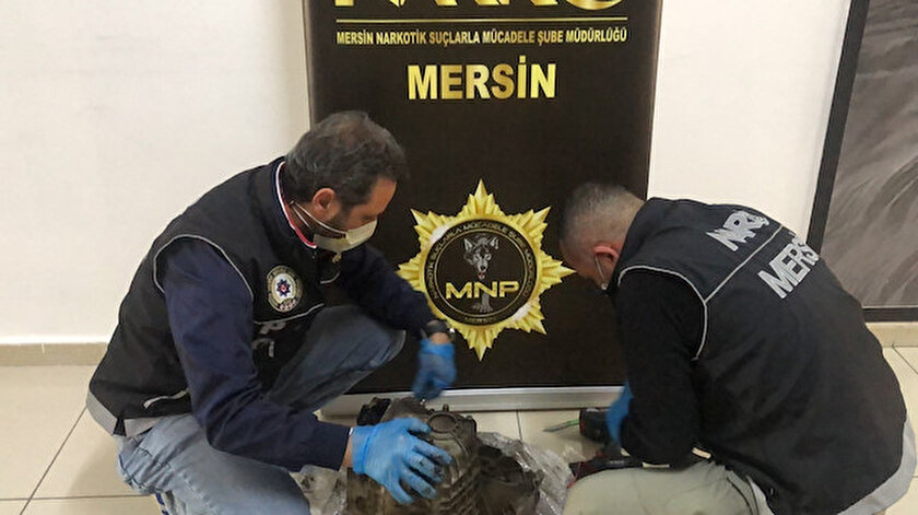 Motor şanzımanına uyuşturucu zulalayıp, kendilerine kargoyla yolladılar: Zehir tacirlerine suçüstü