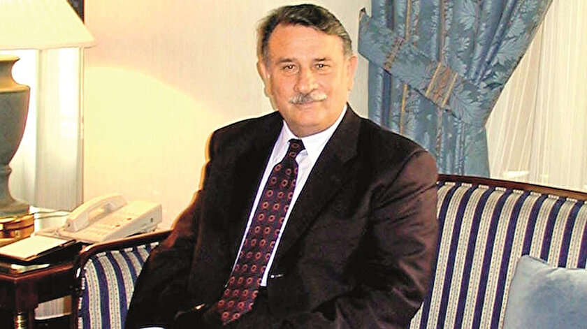 Akbulut vefat etti