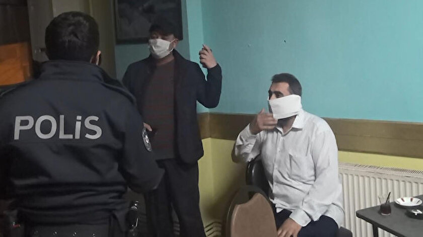 Esenyurtta kahvehane baskınında yakalandı: Polisten korkup tuvalet kağıdından maske yaptı