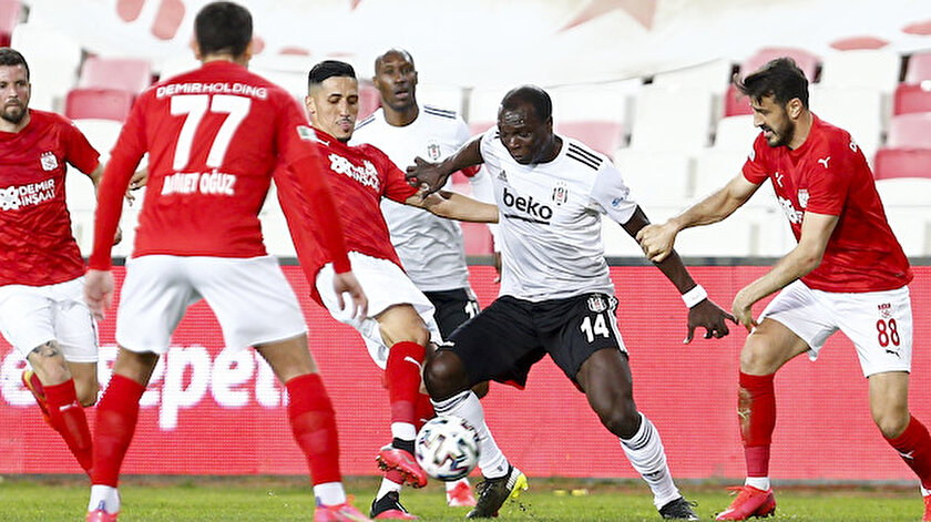 Beşiktaş Sivasspor deplasmanında avantaj tepti: Lider iki haftada 4 puan kaybetti