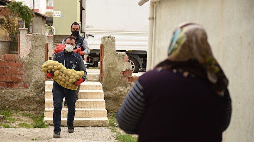 Bakan Pakdemirli: 40 bin ton patates ve 10 bin ton soğanın dağıtımını gerçekleştirdik
