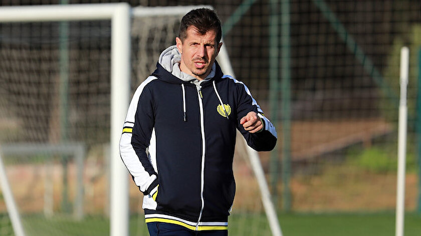 Emre Belözoğlu Fenerbahçeye umut oldu