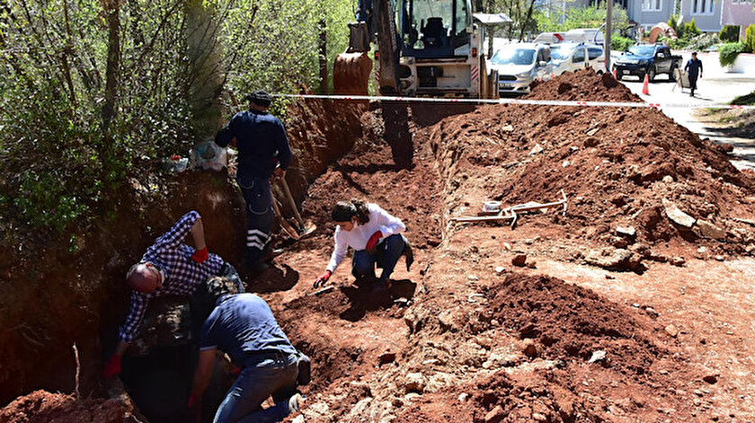 Muğla haber: Yol çalışmasında 2 bin 300 yıllık mezar bulundu