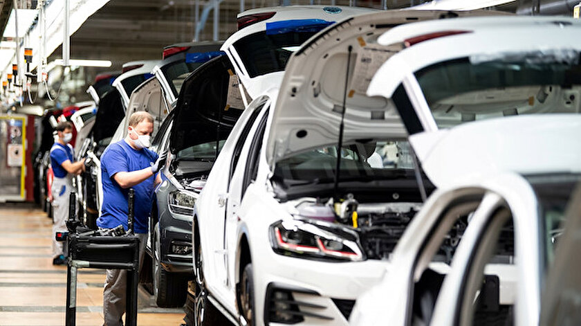 Volkswagenden fabrika müdürlerine çip uyarısı: Daha sert vuracak hazır olun! 