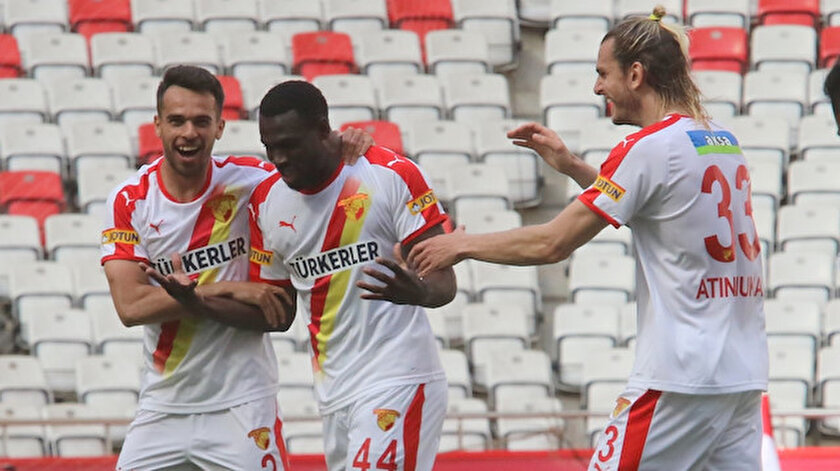 Göztepeli futbolcu Esiti profesyonel kariyerinin ilk golünü attı
