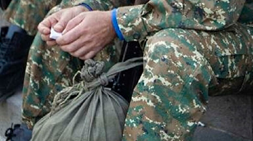 Azerbaycan Ermenistana 3 askeri iade etti
