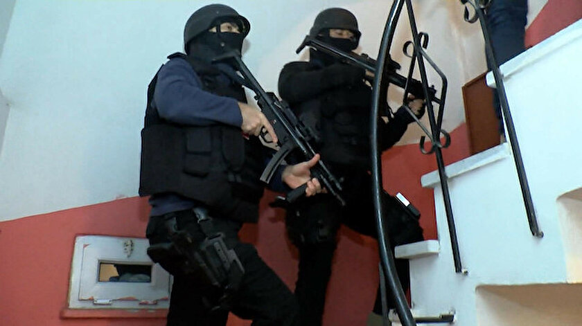 İstanbulun 10 ilçesinde DEAŞ operasyonu: Sekiz şüpheli yakalandı