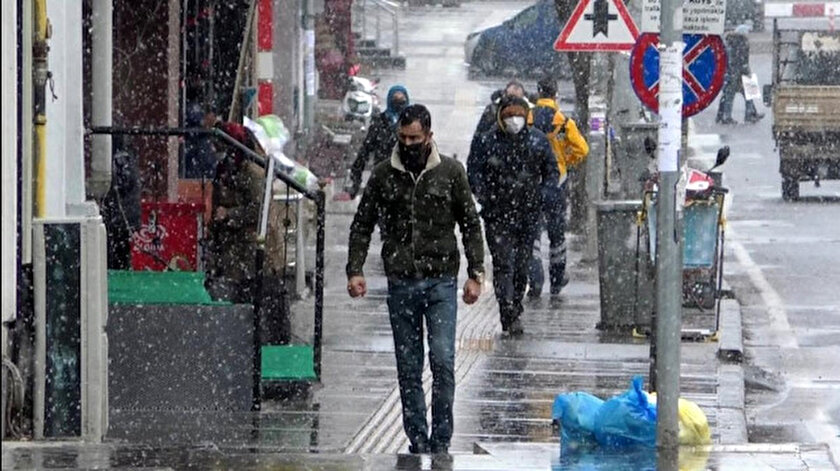 Kars ve Ardahana mayısta kar yağdı