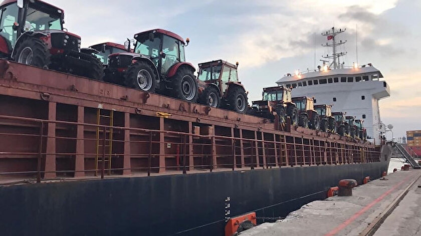 Traktörler Gine için yola çıktı