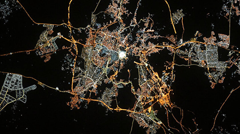 Fransız astronottan Ramazan Bayramı kutlaması: Mekke! O kadar parlak ki göz kamaştırıyor