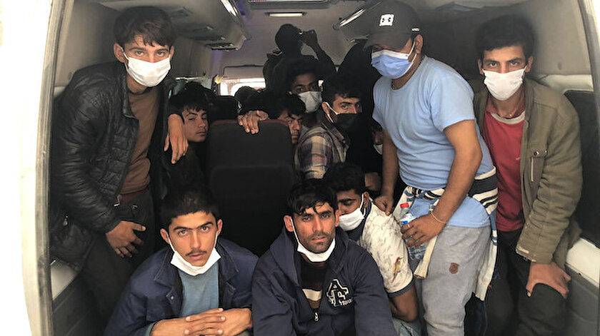 Balık istifi göçmen kaçakçılığı: Ankara'da durdurulan üç minibüsten 36 düzensiz  göçmen çıktı - Yeni Şafak