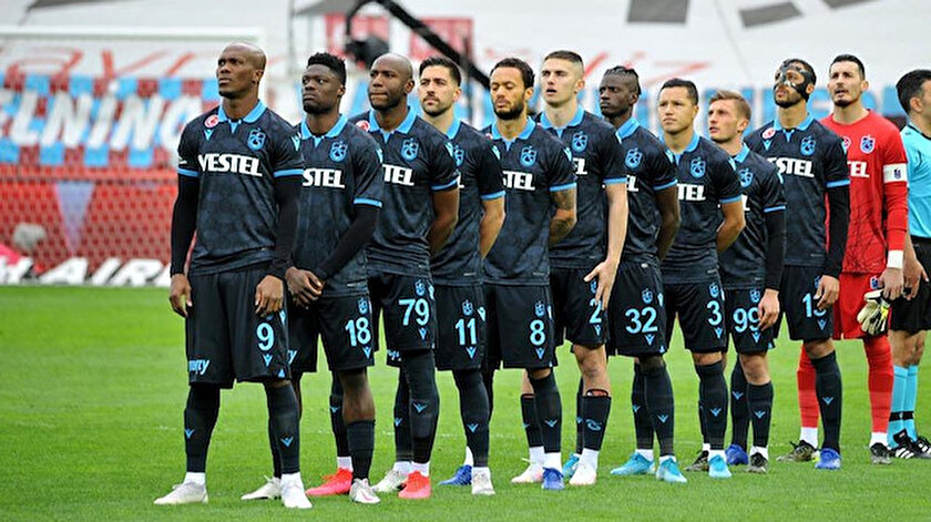 Trabzonsporda transfer kararı: 4 isme gelecek teklifler değerlendirilecek