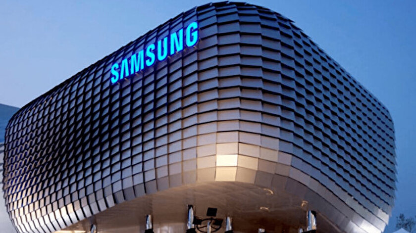 Samsung sağlık takibi için yeni bir genişleyebilir OLED ekran geliştirdi