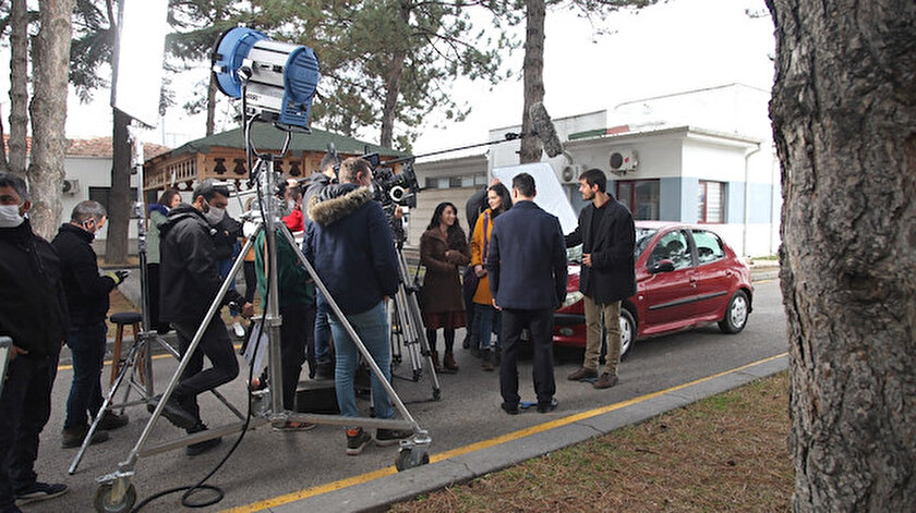 Sinema ve dizi sektörü aşılamada öncelikli gruba alındı: Karar memnuniyetle karşılandı