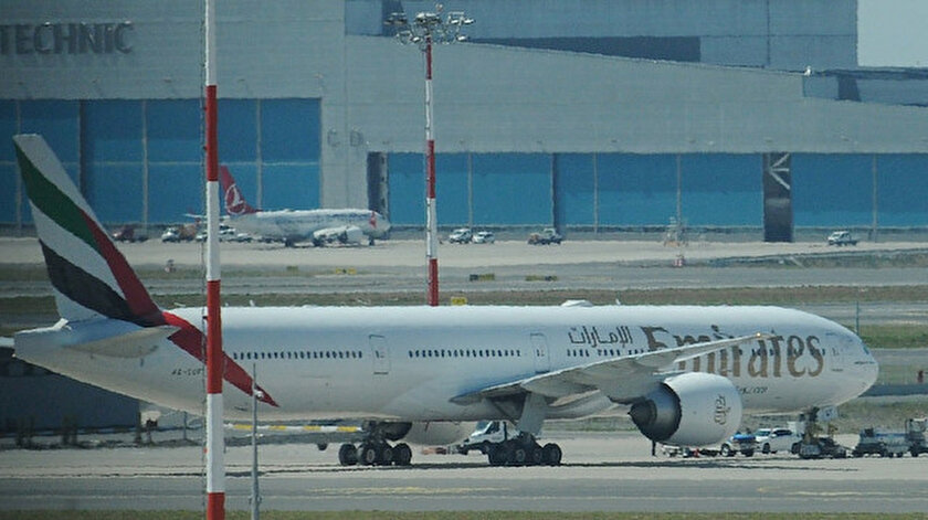 Yolcusu hastalanan Emirates uçağı İstanbul Havalimanına acil iniş yaptı