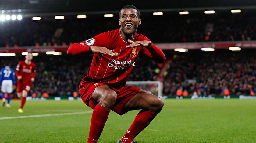 PSG Wijnaldumu renklerine bağladı