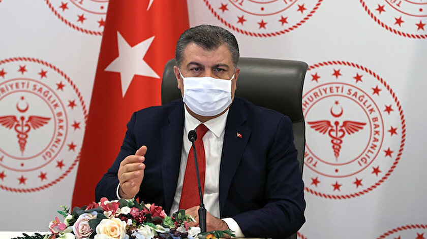 Sağlık Bakanı Koca kargo çalışanları ile kuryelerin yarından itibaren Kovid-19 aşısı olabileceğini açıkladı