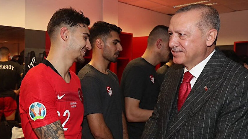 Cumhurbaşkanı Erdoğandan millilere: Allah yardımcınız olsun evlatlarım