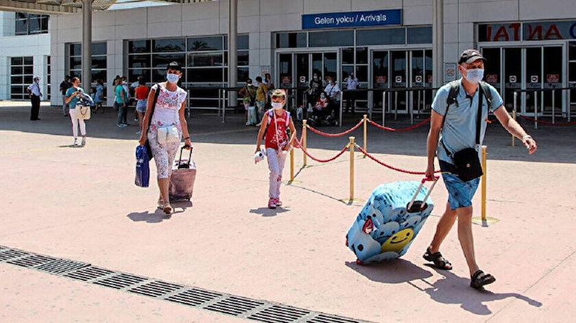 Rus turizmciler isyan etti: Türkiyede korona tablosu iyi uçuşlar yeniden başlasın