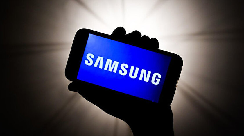Samsungun yüklü gelen mobil uygulamalarında güvenlik açığı tespit edildi