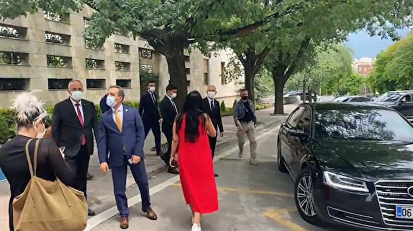 Bakan Soylu TBMM Başkanı Şentopa 10 bin dolar alan siyasetçinin ismini söyledi iddiası