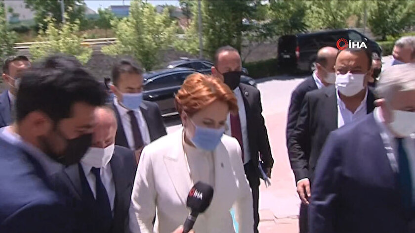 Meral Akşener ve Kemal Kılıçdaroğlu Türkkanın korumalarının saldırısıyla ilgili soru karşısında sessiz kaldı