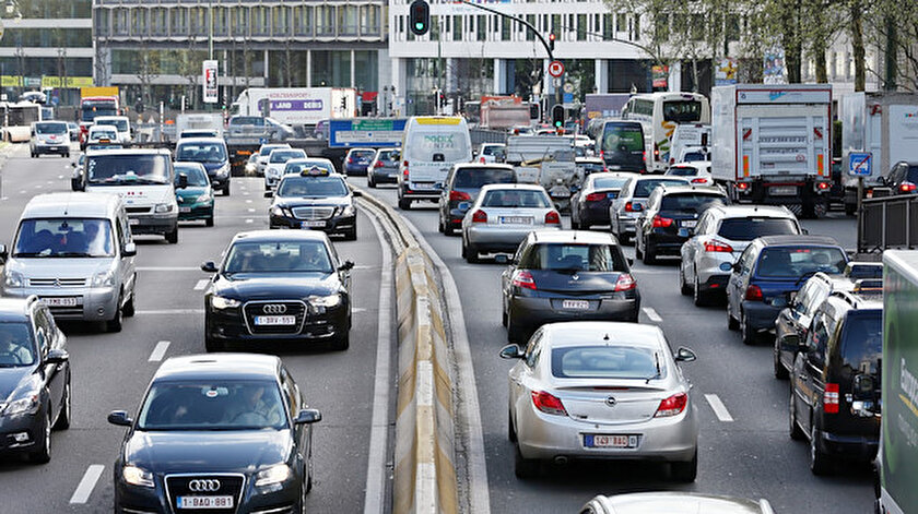 Brüksele 2035ten itibaren benzinli ve LPGli araçlar giremeyecek