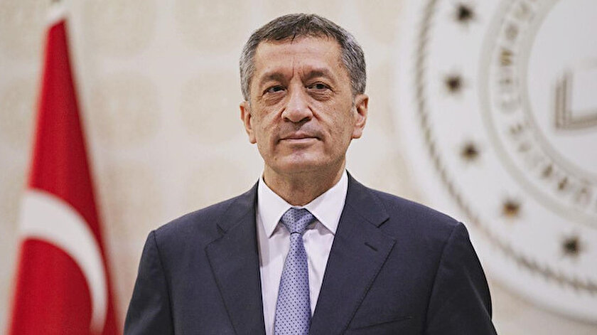 Ziya Selçuk duyurdu: Mevsimlik tarım işçilerinin çocuklarına Mobil okul müjdesi