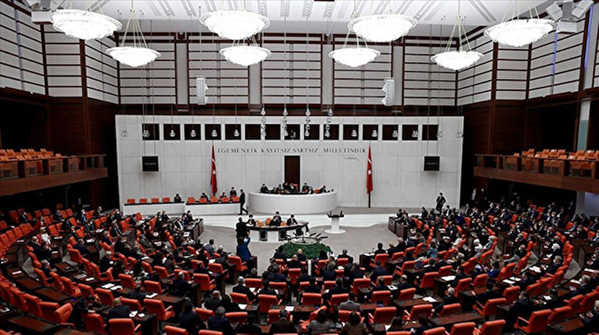 Son dakika haberi: Ekonomiye ilişkin düzenlemeleri içeren torba kanun teklifi TBMMde kabul edildi