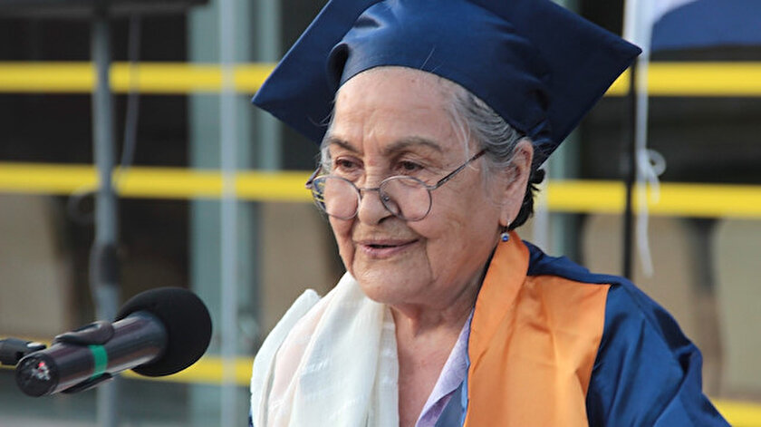 93 yaşında mezun oldu: Bayraktarımız da var ATAKımız da daha çok şeyler olacak