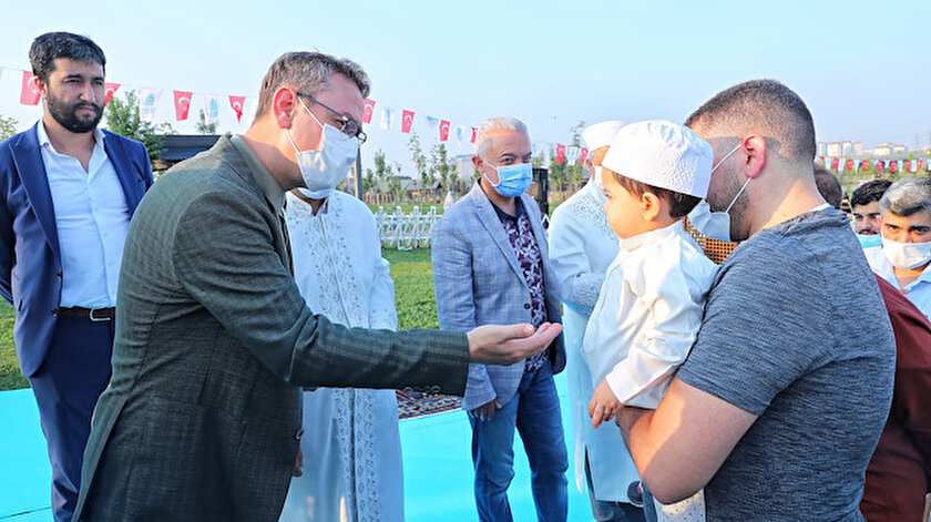 Başakşehir’de açık havada bayram namazı coşkusu