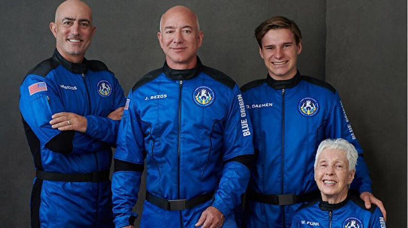 Milyarder işadamı Jeff Bezos bugün uzaya gidiyor