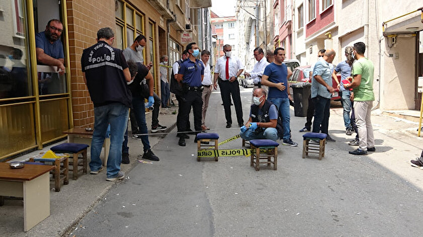 Bursada balkondan ateş açtı: Kahvehane önünde çay içeni vurdu