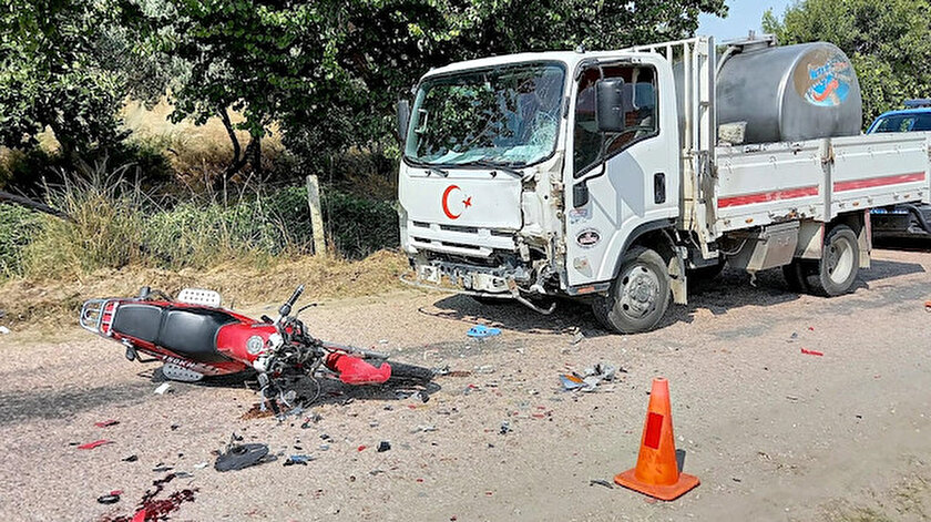 Süt kamyonuyla çarpışan motosikletin sürücüsü öldü