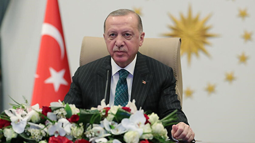 Cumhurbaşkanı Erdoğan, Mete Gazozu tebrik etti: Tarihi yeniden ayağa kaldırdın
