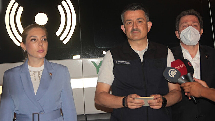Bakan Pakdemirli: Yedi bölgede yangın devam ediyor