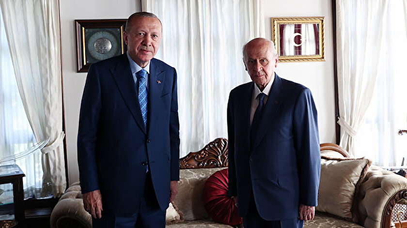 Son dakika haberi: Cumhurbaşkanı Recep Tayyip Erdoğan MHP Genel Başkanı Devlet Bahçeliyi evinde ziyaret etti
