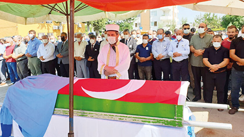 Mezuniyet cübbesiyle uğurlandı