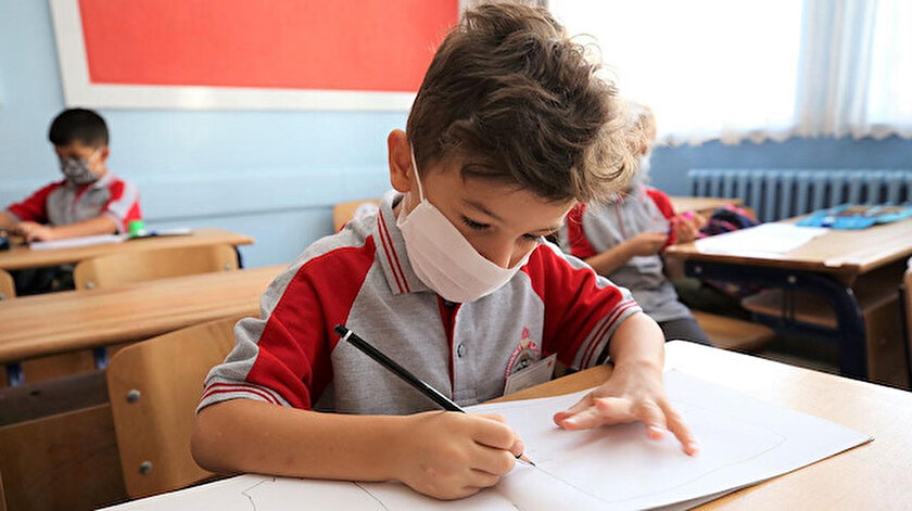 Bakan Özer açıkladı: Okullar 6 Eylülde tüm kademelerde yüz yüze ve tam zamanlı olarak açılacak