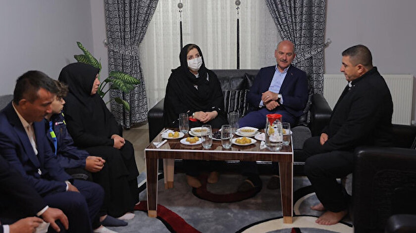 İçişleri Bakanı Süleyman Soyludan Emirhan Yalçının ailesine ziyaret