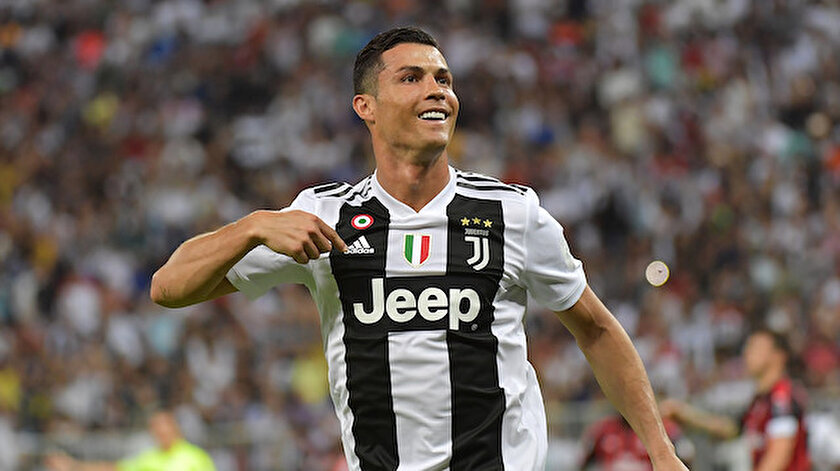 Juventus açıkladı: Cristiano Ronaldo ile Lionel Messi PSGde buluşacak mı?