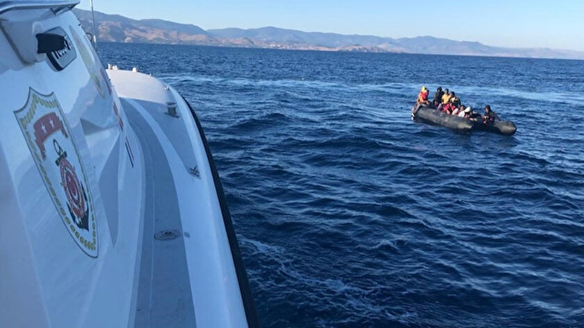 Ayvacık açıklarında Yunanistanın ölüme terk ettiği 52 kaçak göçmen kurtarıldı