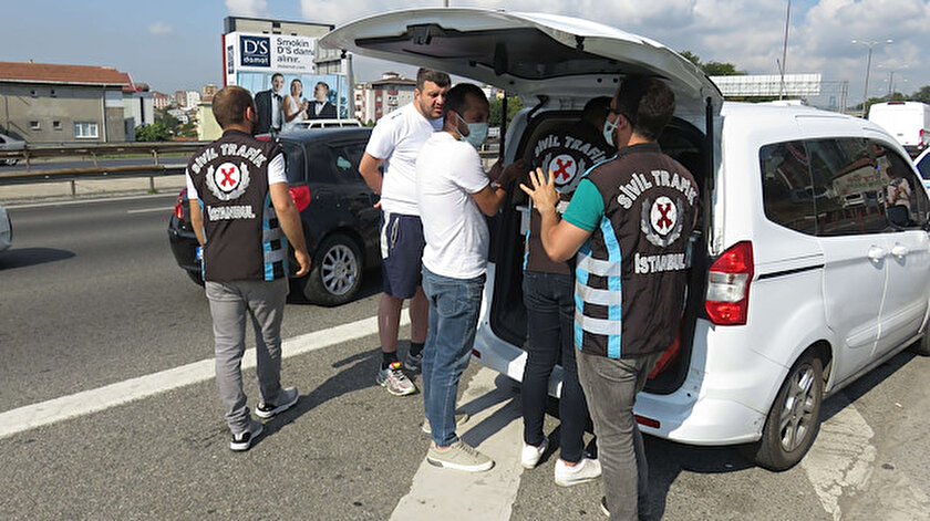 İstanbulda çakarlı araç denetimi