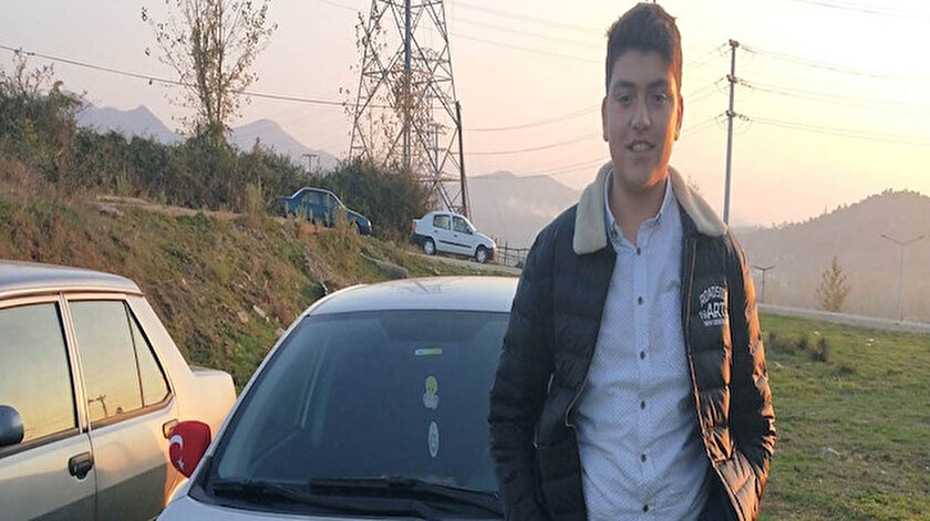 Bartında 17 yaşındaki genç yanan araçta can verdi