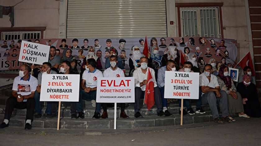 Evlat nöbetindeki ailelerden çağrı: 3 Eylülde gelip bize destek verin