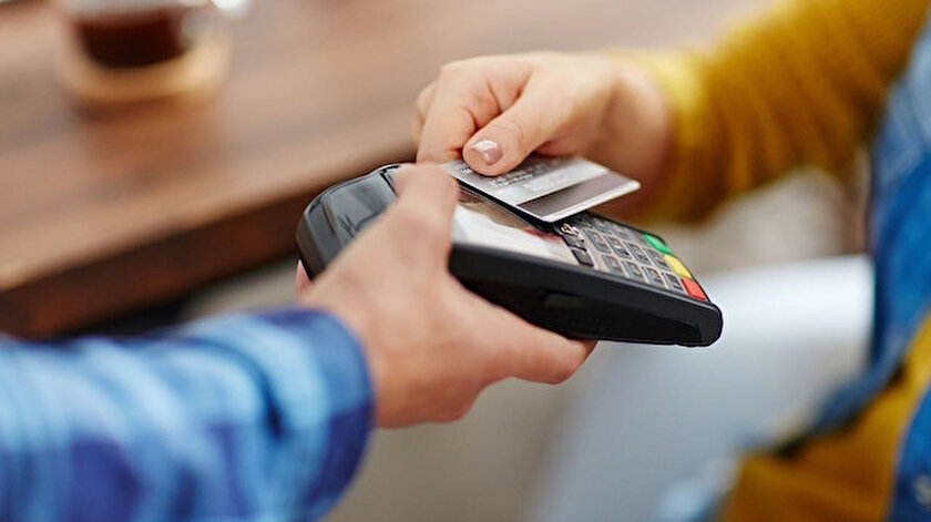VakıfBank kredi kartıyla alışverişe 2 ay erteleme sunuyor