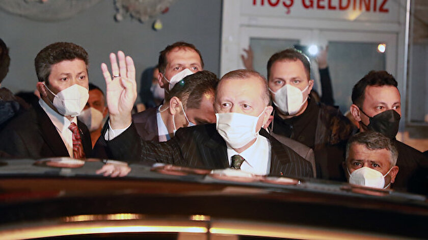 Cumhurbaşkanı Erdoğan hemşehrilerinin taleplerini dinledi